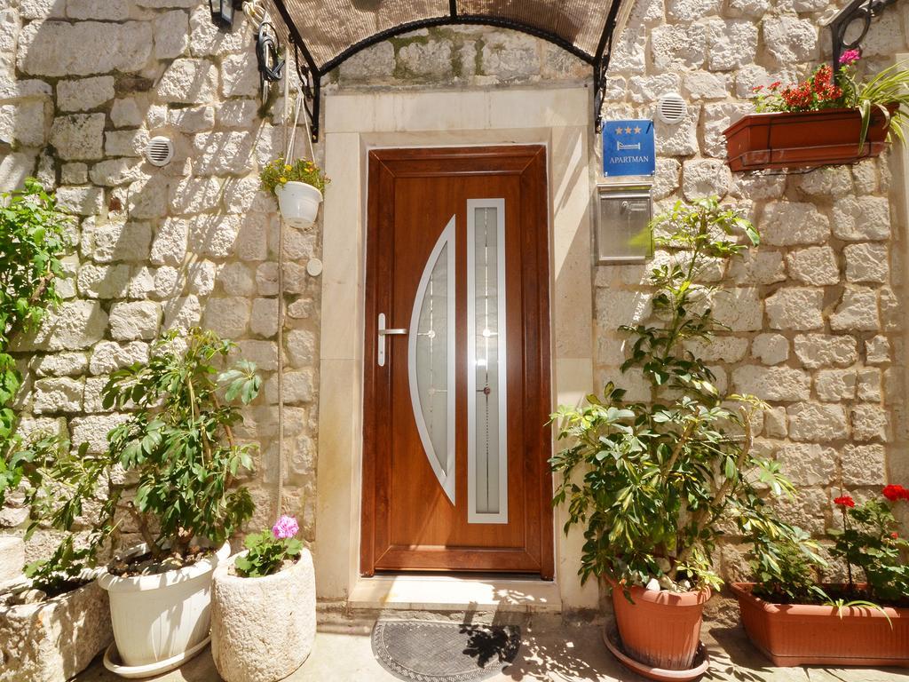 Apartment Nikolina Trogir Exterior foto