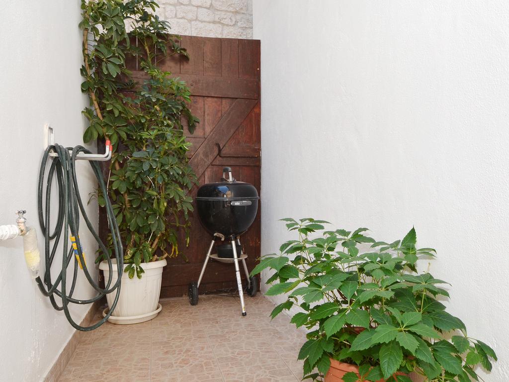 Apartment Nikolina Trogir Exterior foto