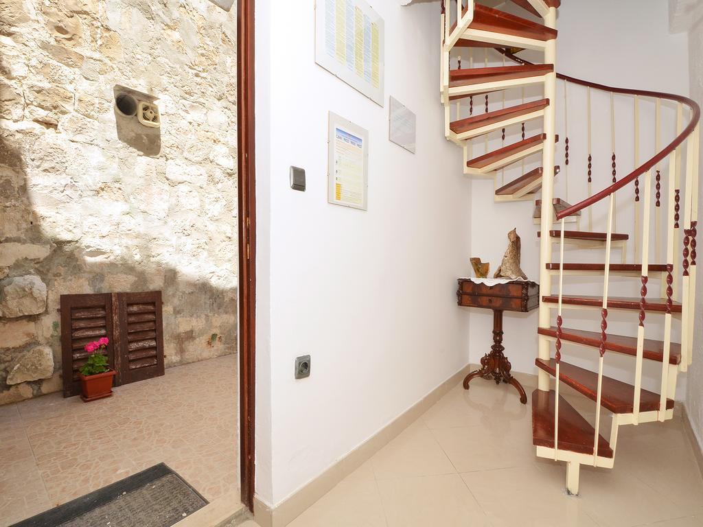 Apartment Nikolina Trogir Exterior foto